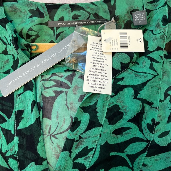 NWT Twelfth Street By Cynthia Vincent Meralda Silk Dress - Green - XS - Picture 4 of 6